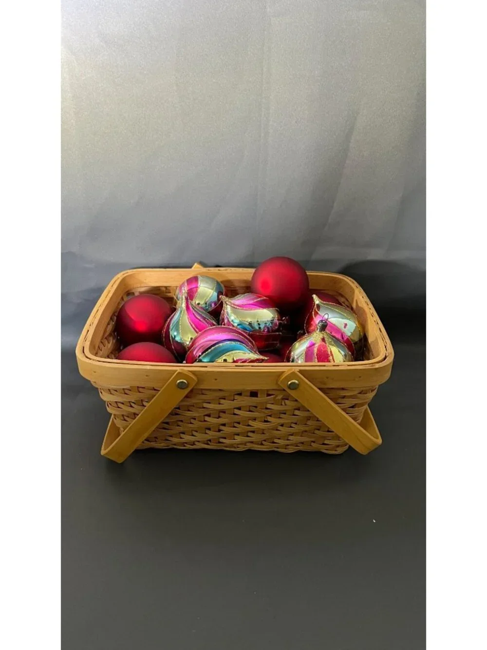 Festive Christmas Ornaments Set In Woven Basket